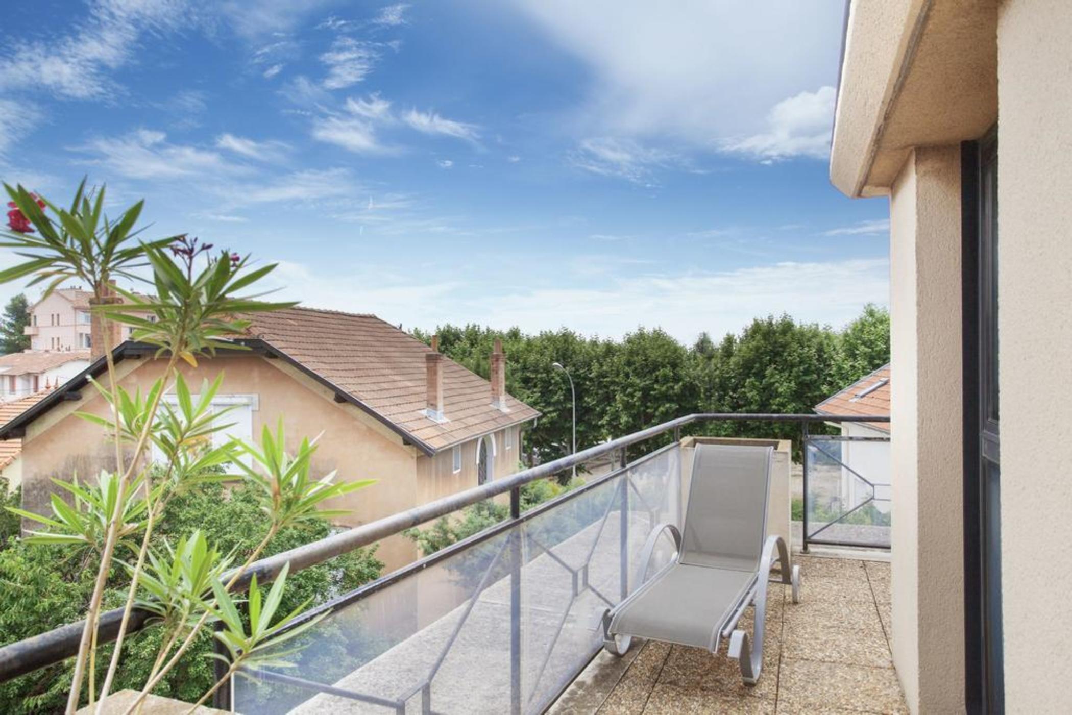 Appart Hotel Odalys City Aix En Provence Les Floridianes Aix-en-Provence Exteriör bild