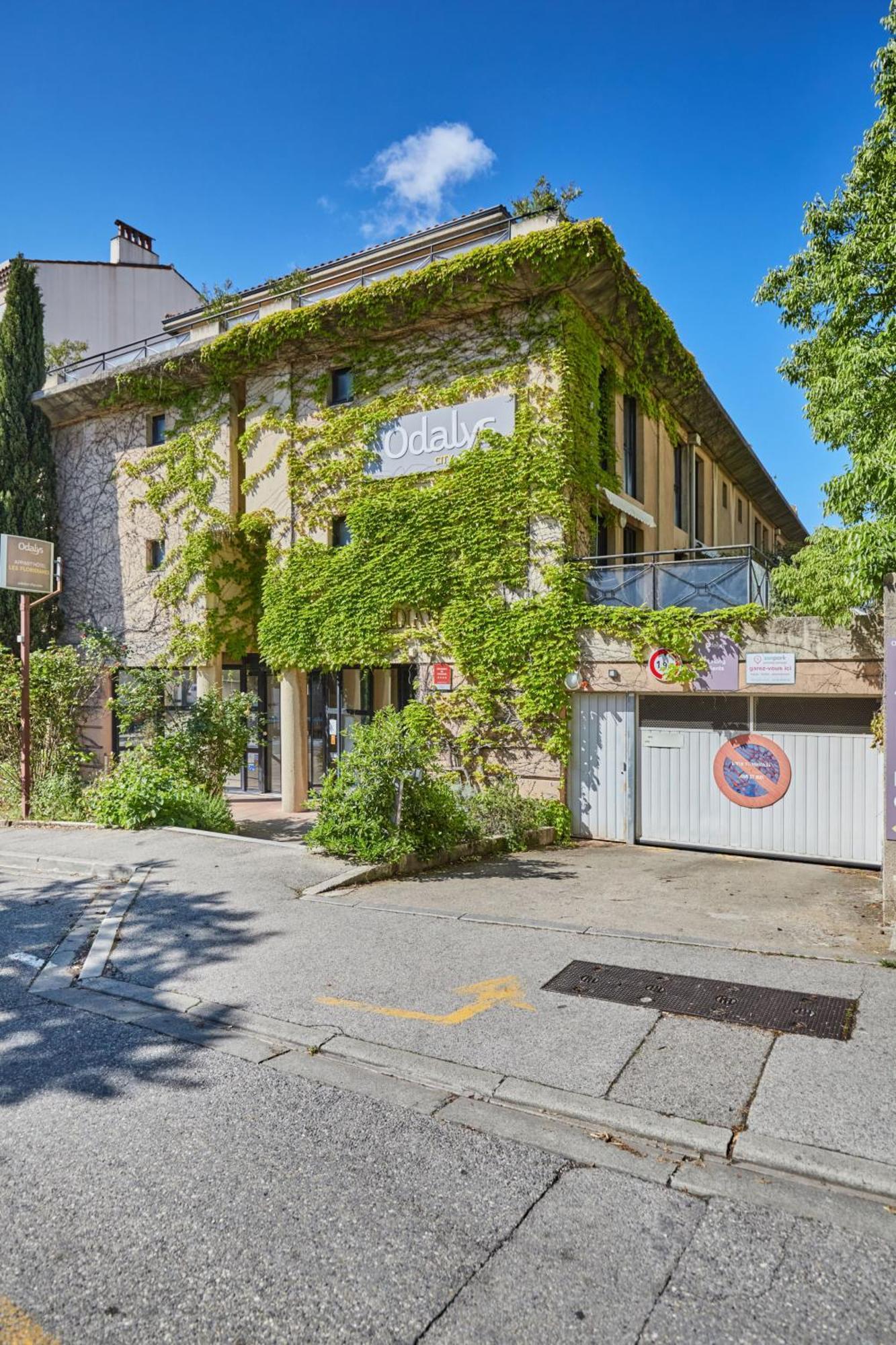 Appart Hotel Odalys City Aix En Provence Les Floridianes Aix-en-Provence Exteriör bild
