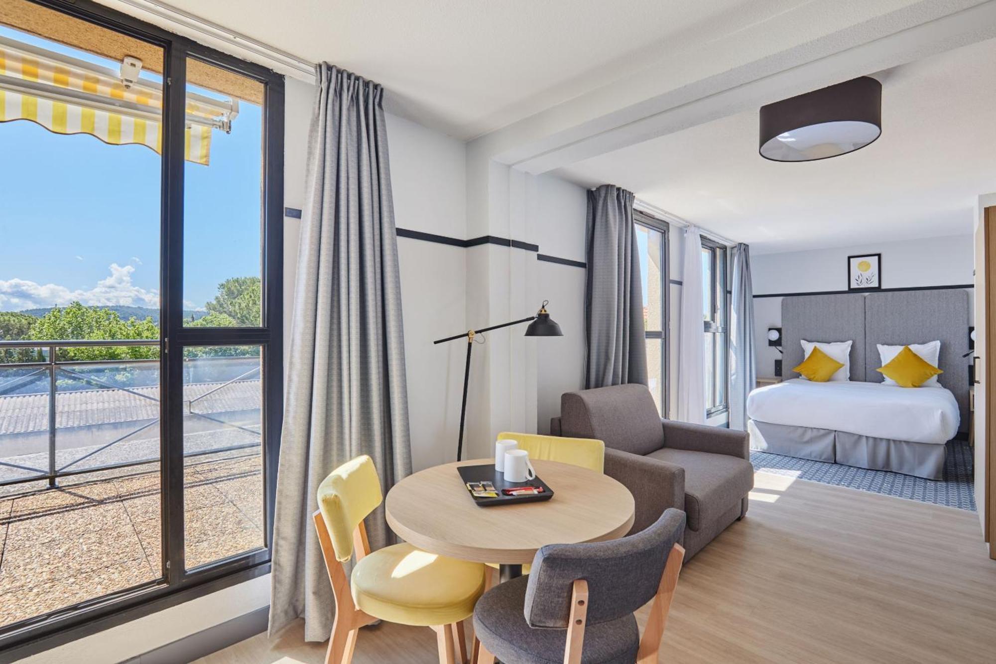 Appart Hotel Odalys City Aix En Provence Les Floridianes Aix-en-Provence Exteriör bild