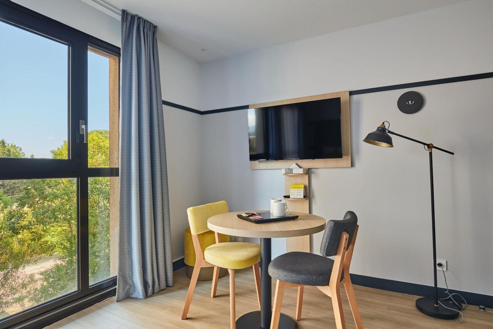 Appart Hotel Odalys City Aix En Provence Les Floridianes Aix-en-Provence Exteriör bild